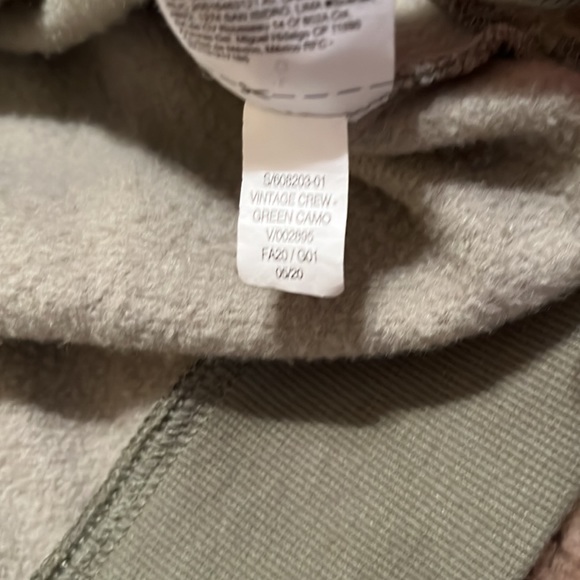 Old Navy Green Camo Sweatshirt - Picture 4 of 7